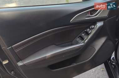 Седан Mazda 3 2016 в 