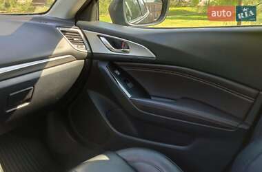 Седан Mazda 3 2016 в 