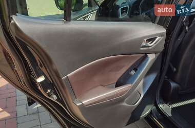 Седан Mazda 3 2016 в 