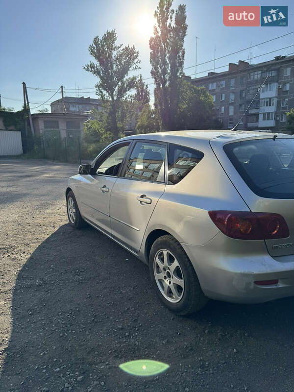 Хэтчбек Mazda 3 2003 в Славянске