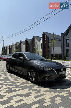 Седан Mazda 3 2016 в Киеве