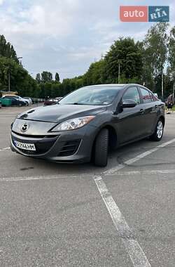 Седан Mazda 3 2010 в Киеве
