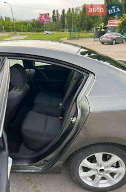 Седан Mazda 3 2010 в 