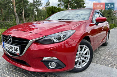 Седан Mazda 3 2014 в Дніпрі