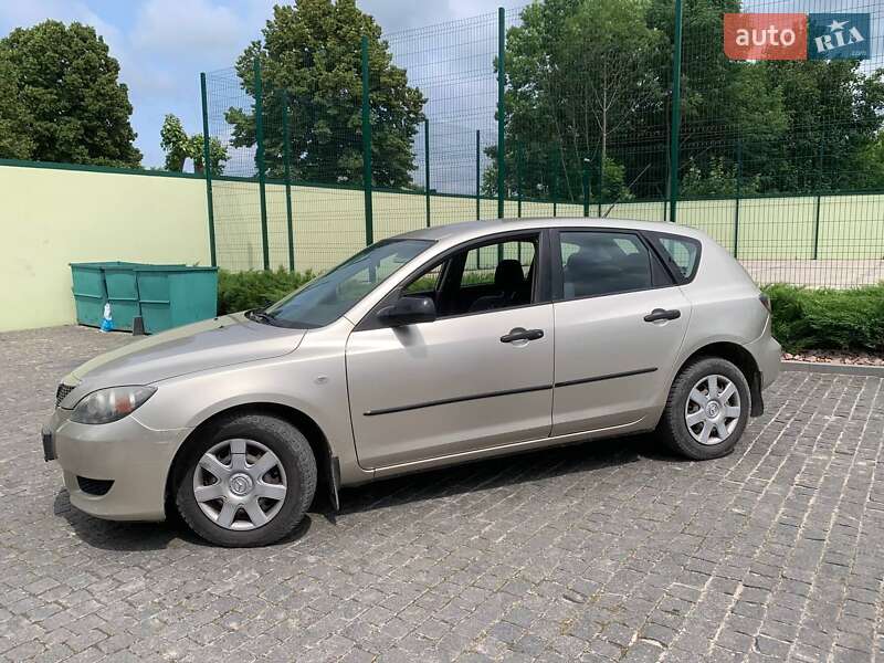 Хетчбек Mazda 3 2005 в Коростишеві