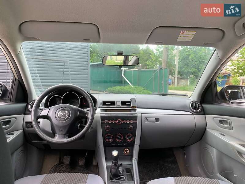 Хетчбек Mazda 3 2005 в Коростишеві