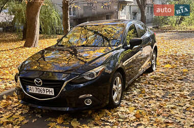 Седан Mazda 3 2015 в Киеве