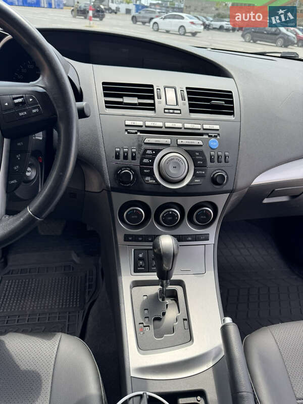 Седан Mazda 3 2011 в Одесі