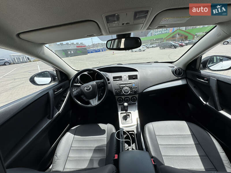 Седан Mazda 3 2011 в Одесі
