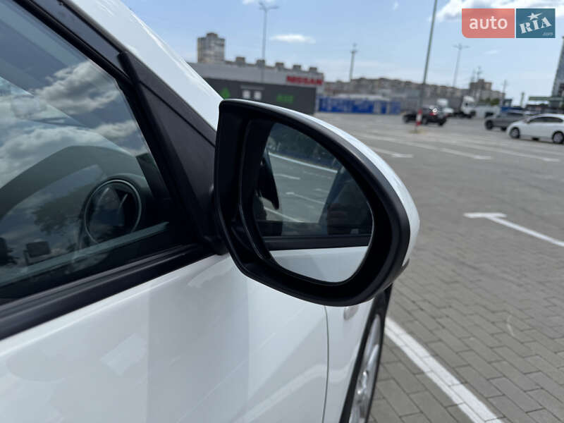 Седан Mazda 3 2011 в Одесі