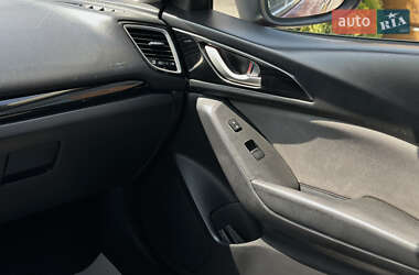 Седан Mazda 3 2013 в 