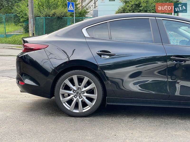 Седан Mazda 3 2019 в Киеве