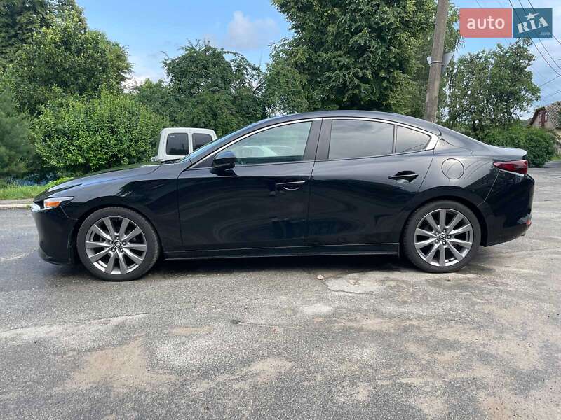 Седан Mazda 3 2019 в Киеве