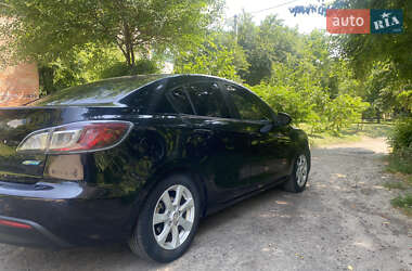 Седан Mazda 3 2010 в 