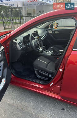Седан Mazda 3 2017 в 