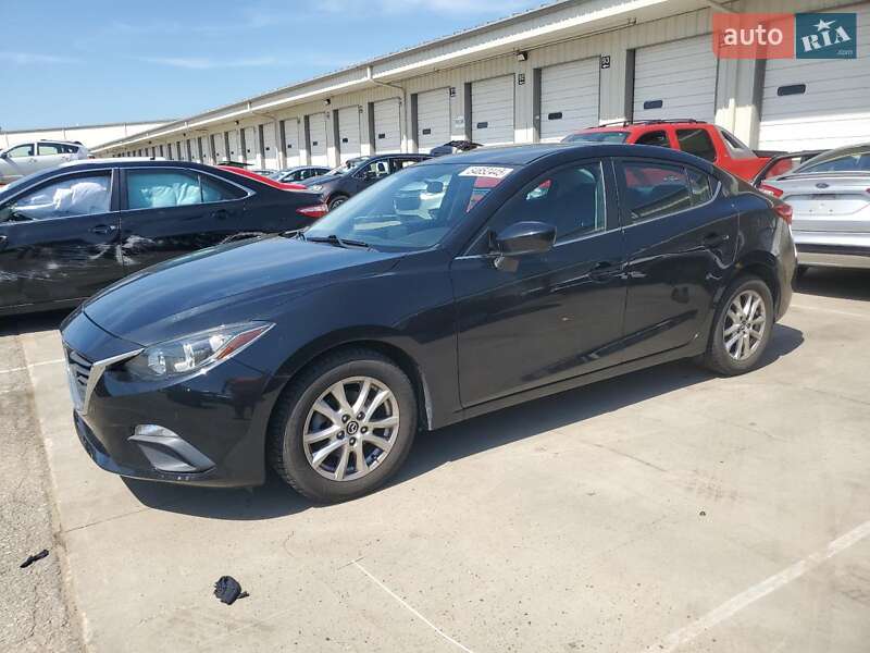Седан Mazda 3 2016 в Львове