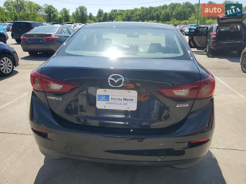 Седан Mazda 3 2016 в Львове