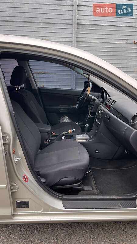 Седан Mazda 3 2007 в Умани