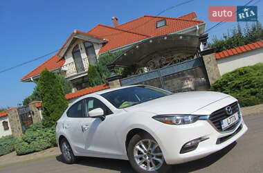 Седан Mazda 3 2017 в Одесі