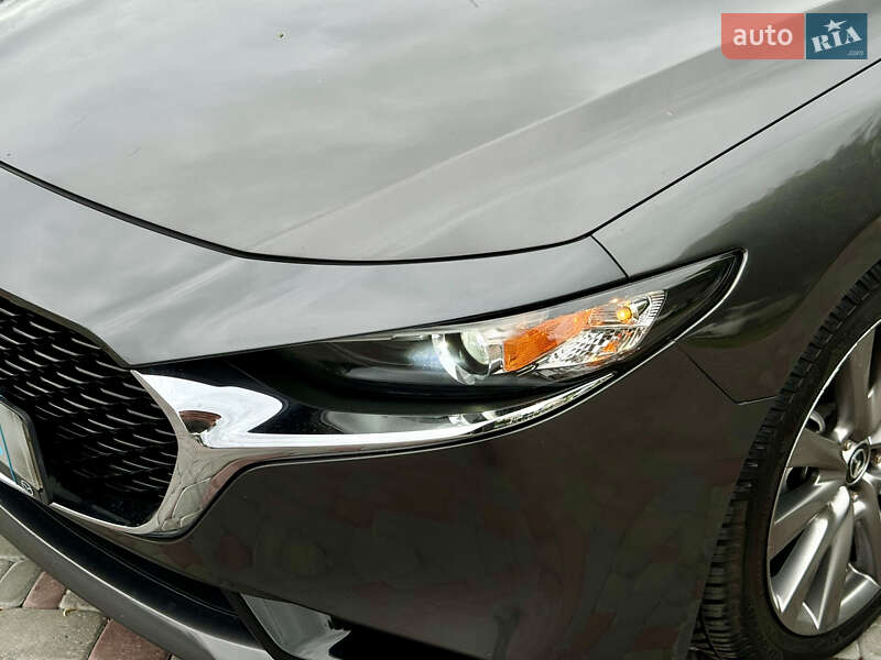Седан Mazda 3 2019 в Виннице