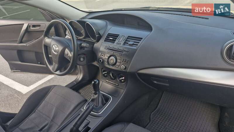 Седан Mazda 3 2012 в Киеве фото 15 Седан Mazda 3 2012 в Киеве