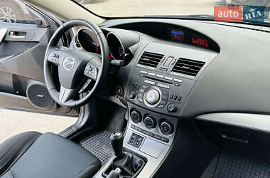 Хэтчбек Mazda 3 2011 в 