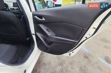 Седан Mazda 3 2014 в 