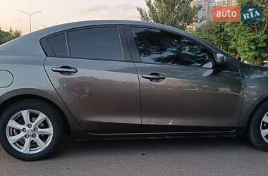 Седан Mazda 3 2011 в 