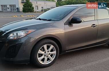 Седан Mazda 3 2011 в 