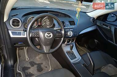 Седан Mazda 3 2011 в 