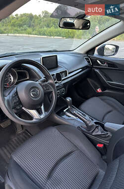 Седан Mazda 3 2015 в 