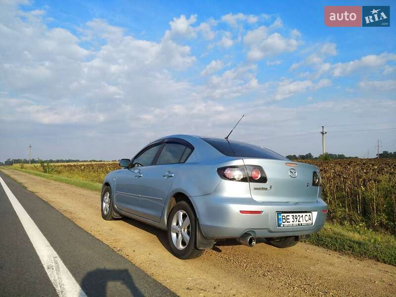 Седан Mazda 3 2007 в Бобринце