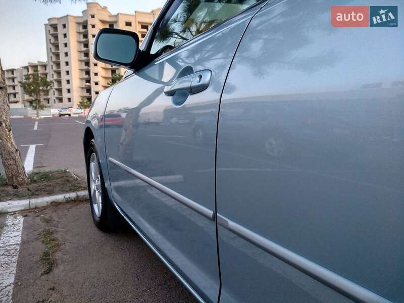 Седан Mazda 3 2007 в Бобринце