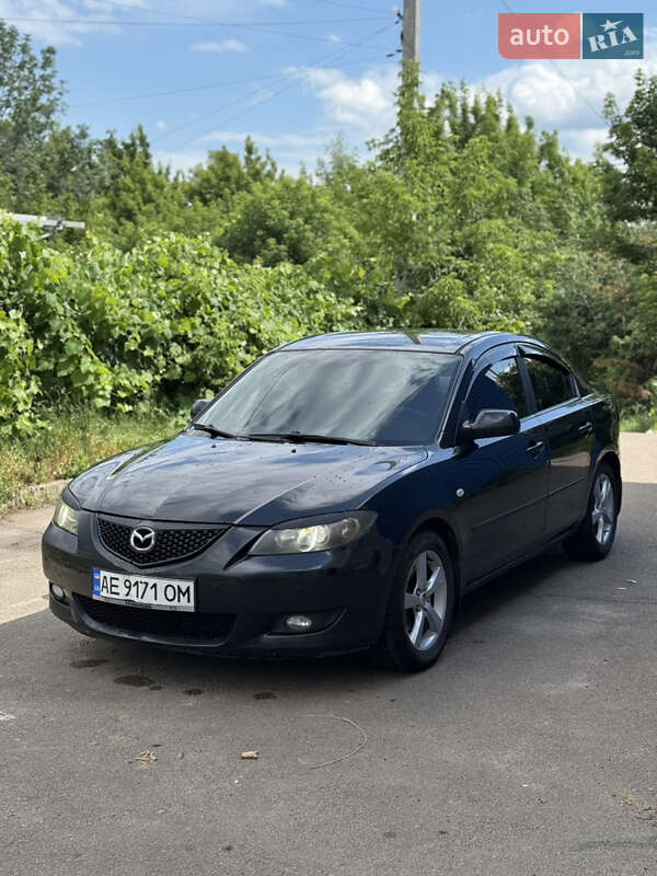 Седан Mazda 3 2004 в 