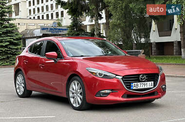 Хэтчбек Mazda 3 2017 в 