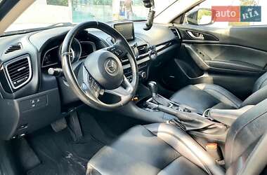 Седан Mazda 3 2015 в 