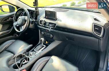 Седан Mazda 3 2015 в 