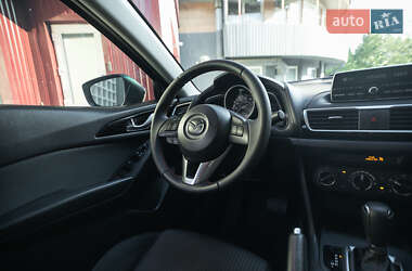 Седан Mazda 3 2013 в 