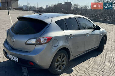 Хэтчбек Mazda 3 2010 в 