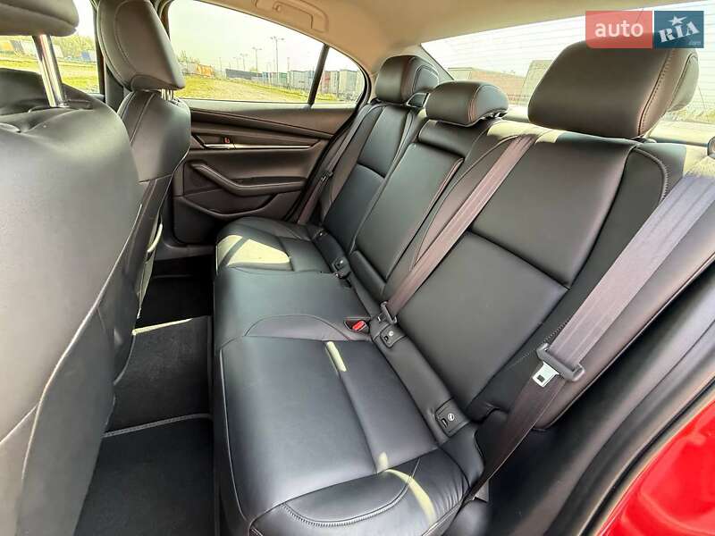 Седан Mazda 3 2019 в Львове