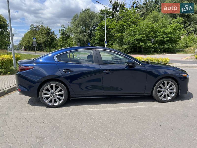 Седан Mazda 3 2021 в Львове
