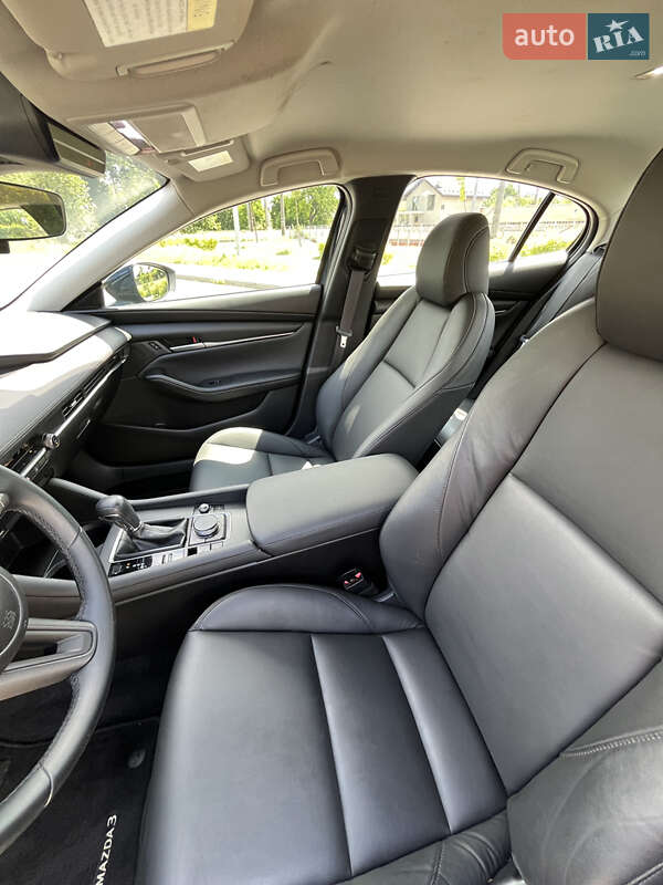 Седан Mazda 3 2021 в Львове