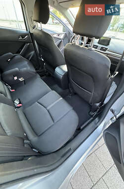 Седан Mazda 3 2017 в 