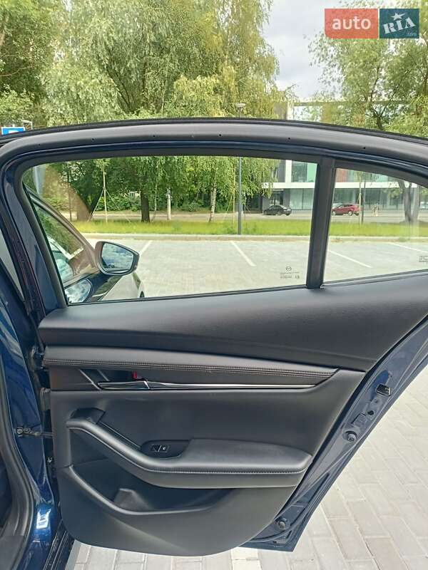 Седан Mazda 3 2020 в Львові