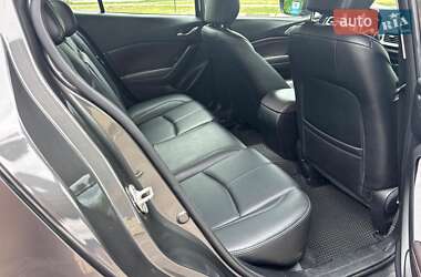 Седан Mazda 3 2018 в 