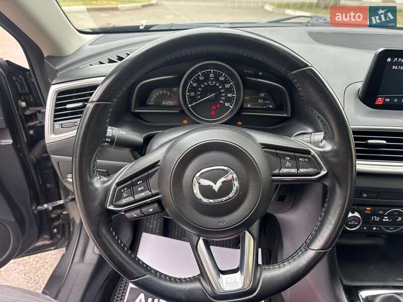 Седан Mazda 3 2018 в Запорожье