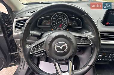 Седан Mazda 3 2018 в 