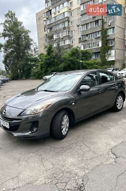 Седан Mazda 3 2011 в Києві