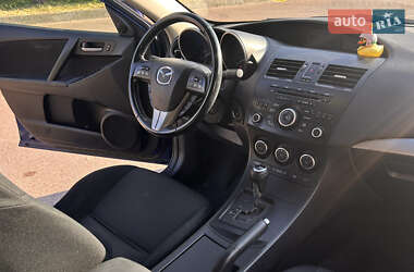 Седан Mazda 3 2013 в 