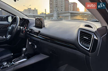 Хэтчбек Mazda 3 2014 в 